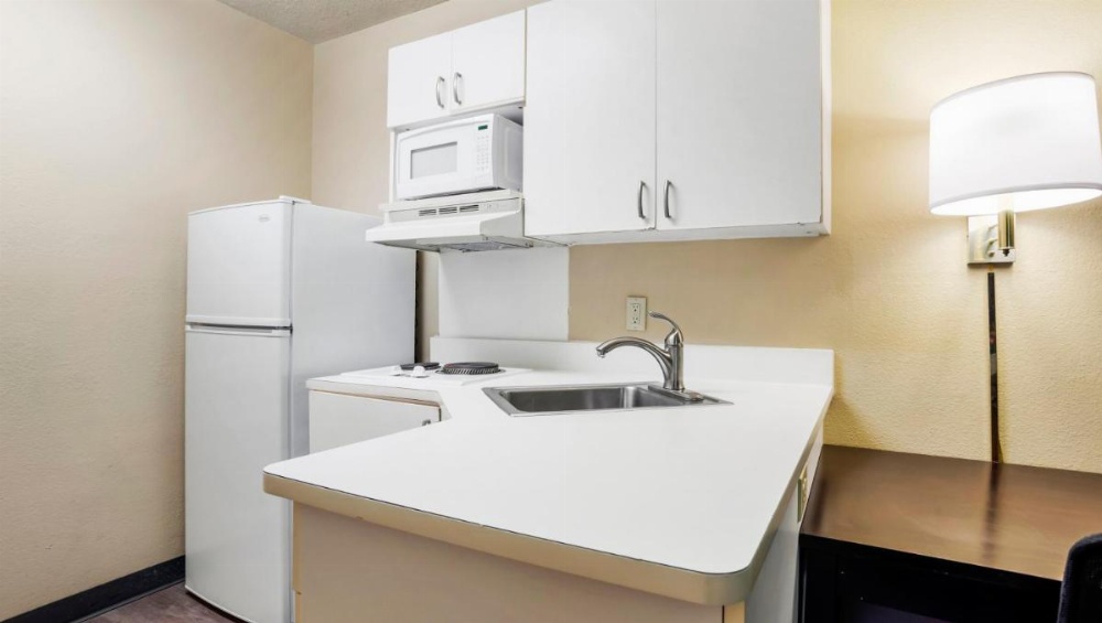Home 1 Suites Extended Stay Image 13