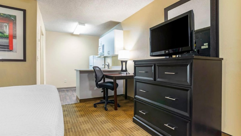 Home 1 Suites Extended Stay Image 25